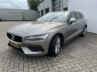 Hoofdafbeelding Volvo V60 Volvo V60 2.0 T4 Mom.|ACC|PAS V/A|Blis|19"|