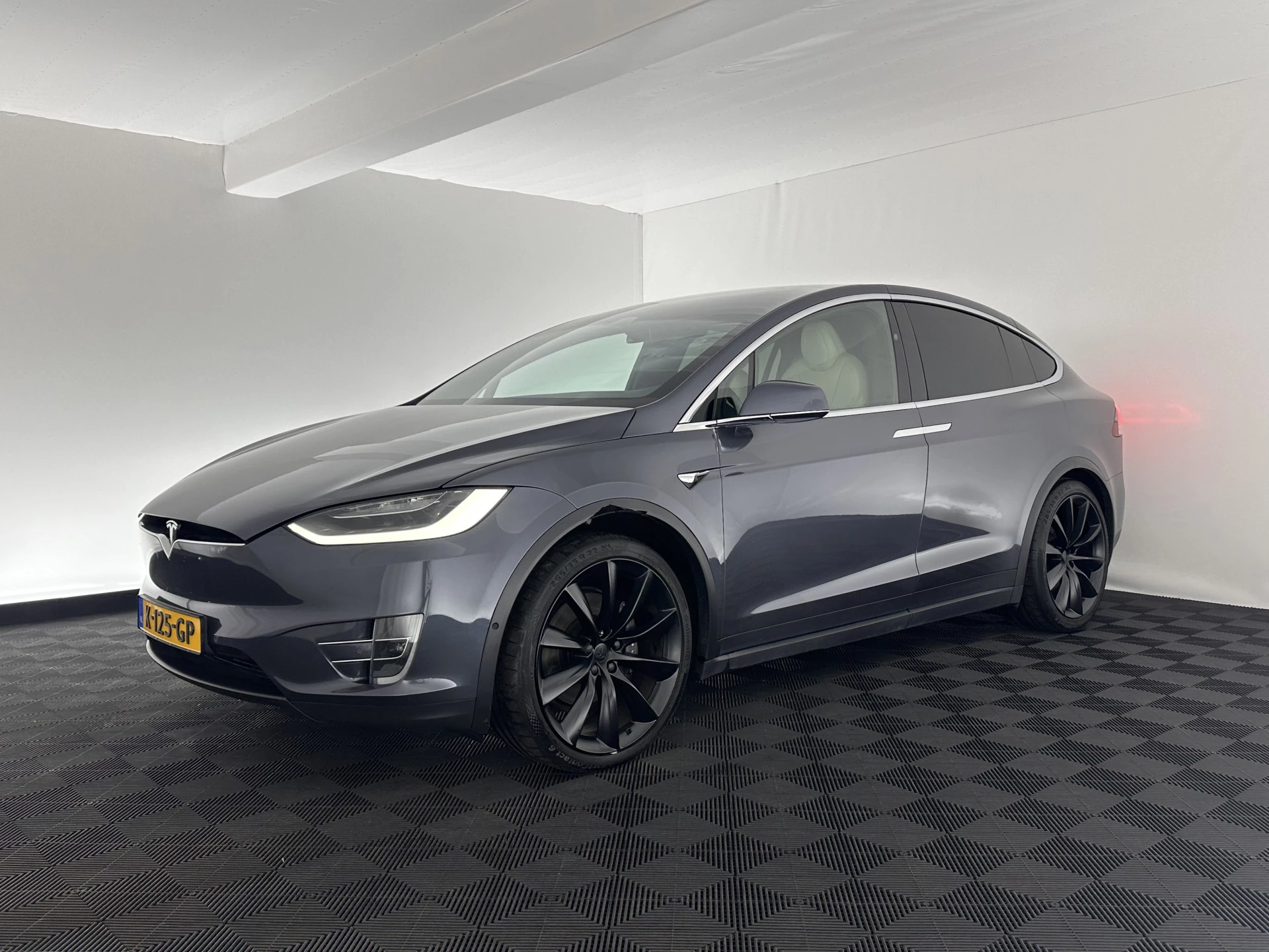 Hoofdafbeelding Tesla Model X