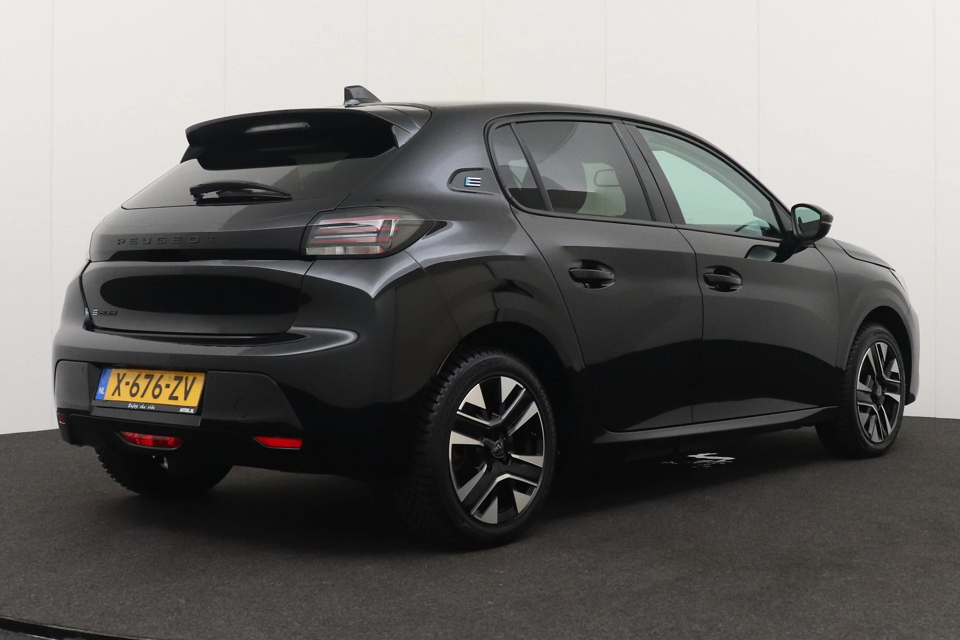 Hoofdafbeelding Peugeot e-208