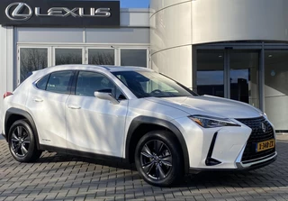 Hoofdafbeelding Lexus UX Lexus UX 250h Luxury Line LEDER STOELVERW CAMERA NAVI KEYLESS DODEHOEKDETECTIE PARK-SENSOREN APPLE/ANDROID