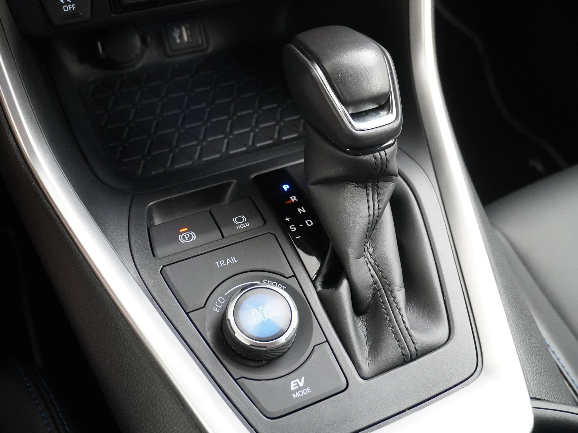 Hoofdafbeelding Toyota RAV4