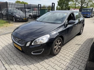 Volvo V60 1.6 T3 Summum