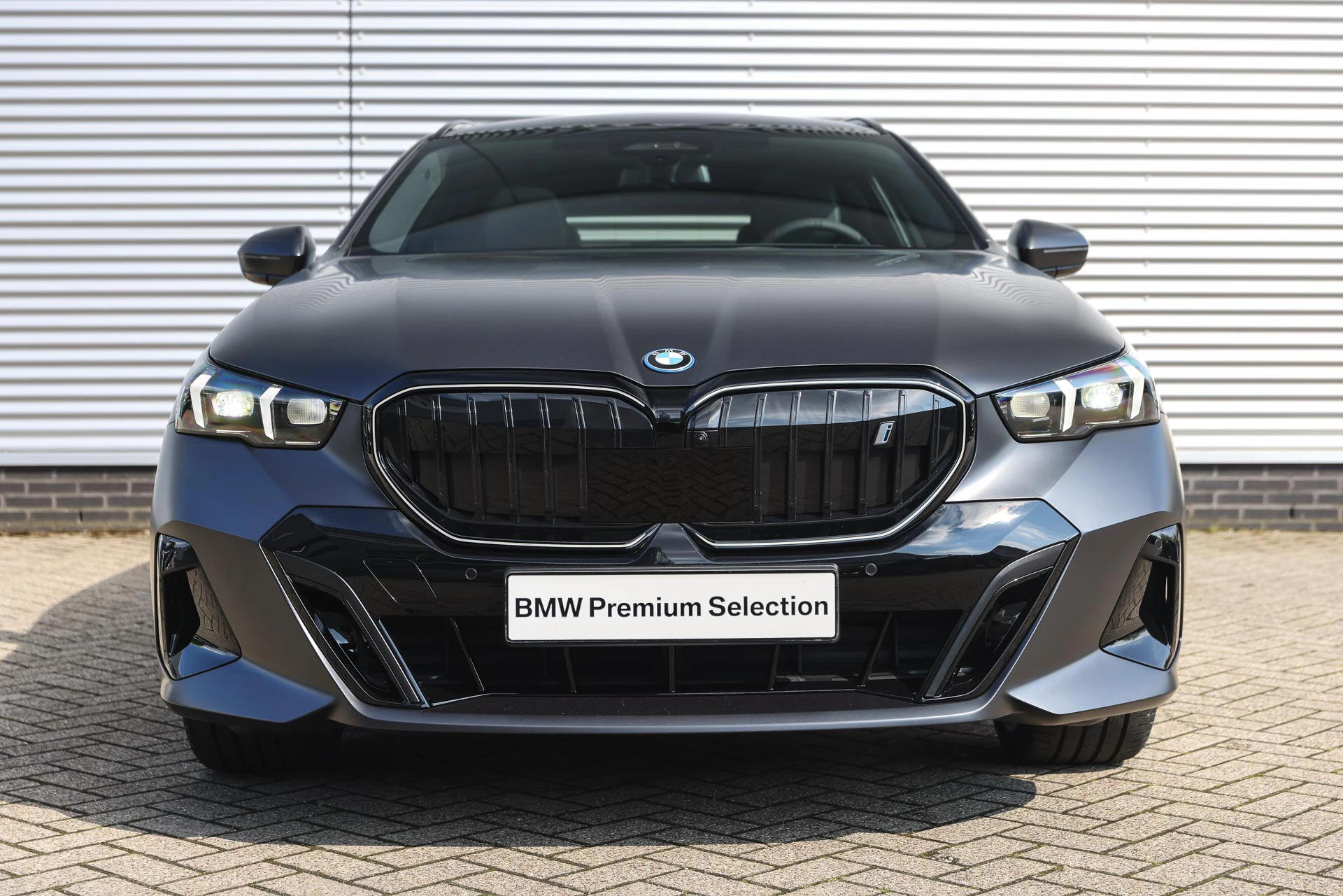 Hoofdafbeelding BMW i5