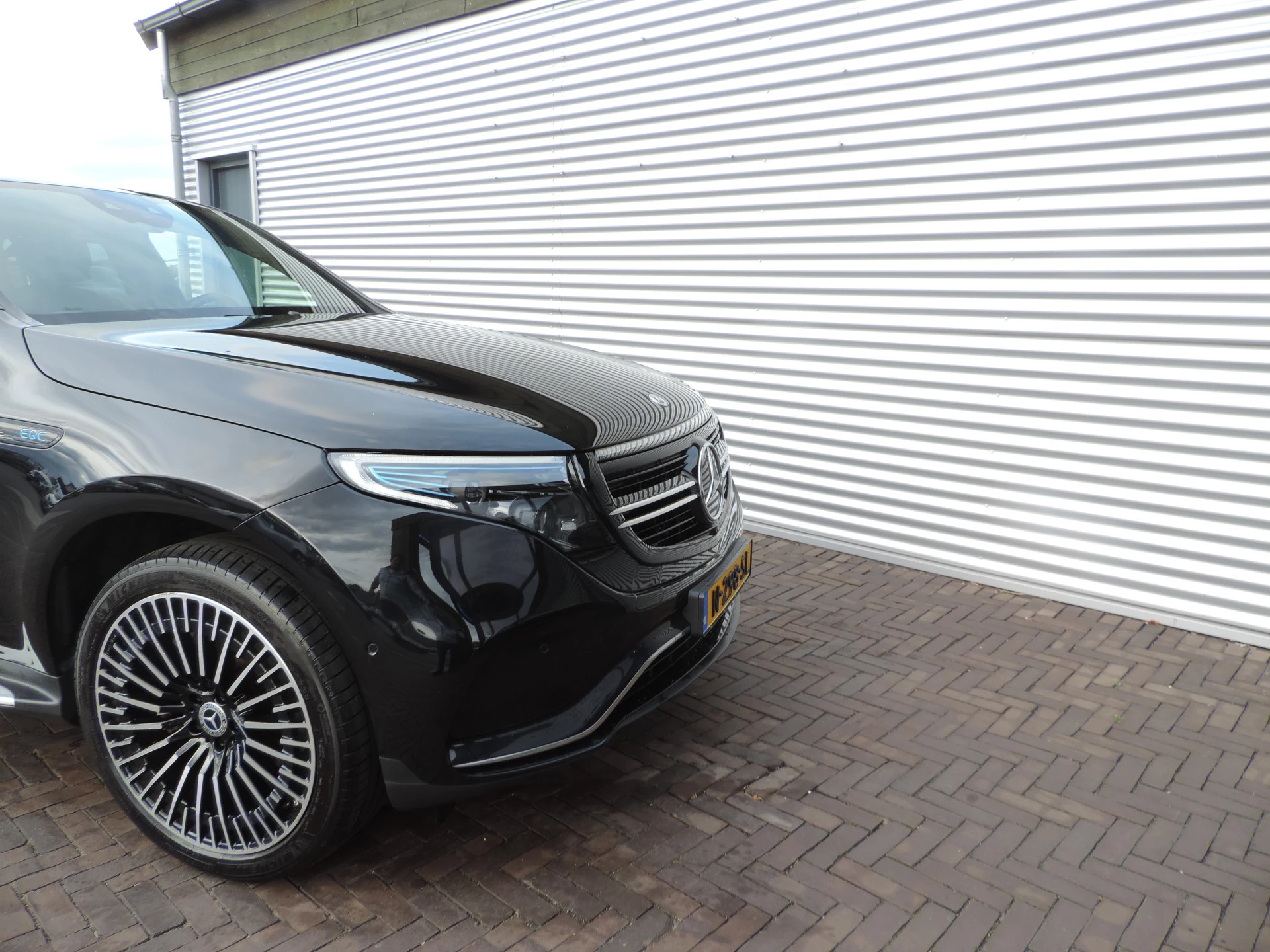 Hoofdafbeelding Mercedes-Benz EQC