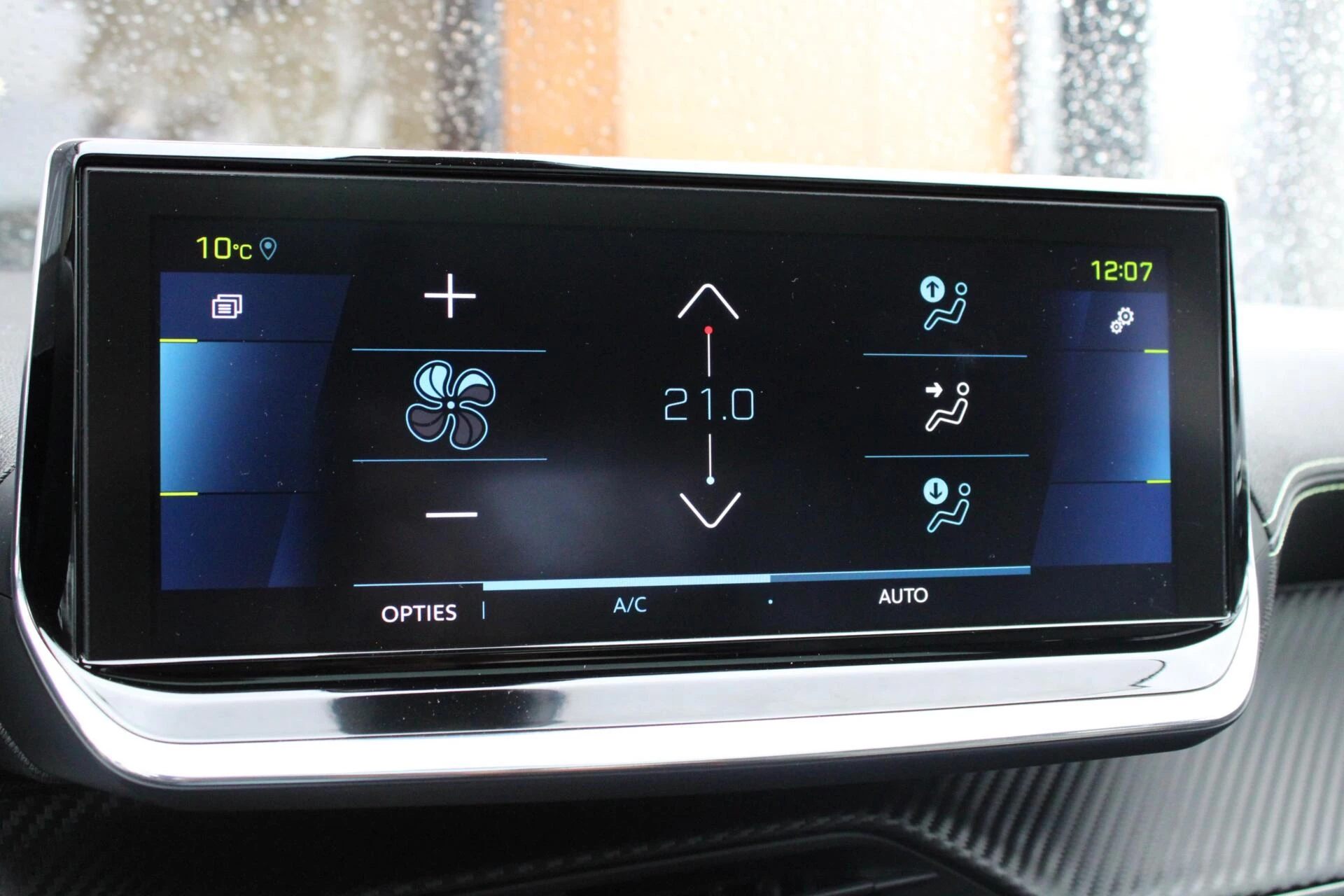 Hoofdafbeelding Peugeot e-208