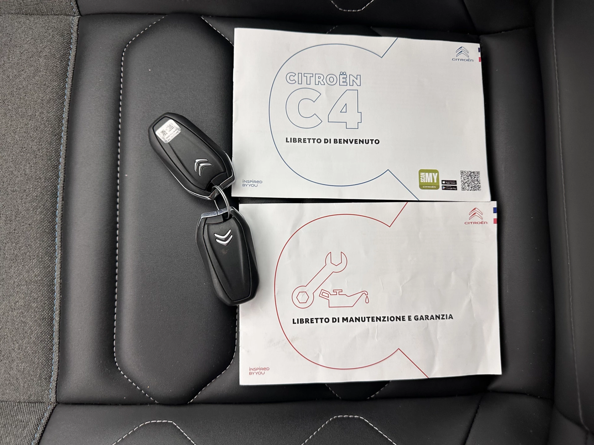Hoofdafbeelding Citroën ë-C4