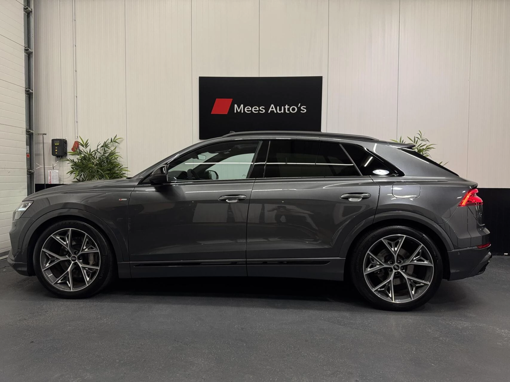 Hoofdafbeelding Audi Q8