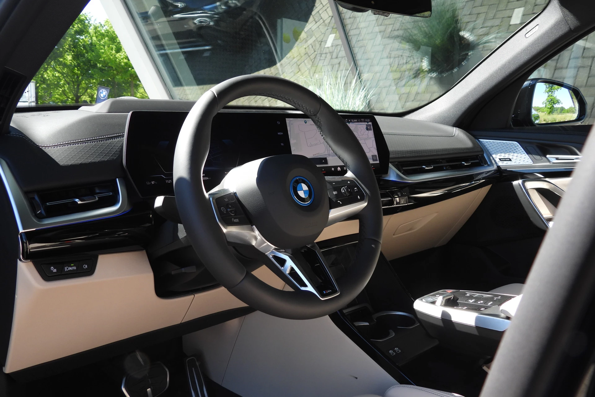 Hoofdafbeelding BMW iX2