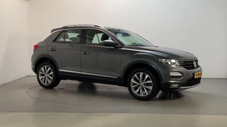 Volkswagen T-Roc 1.0 TSI Style Business Navigatie Parkeersensoren App-Connect