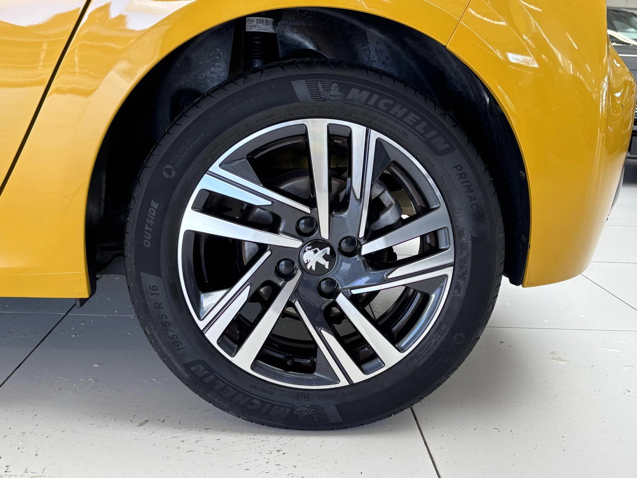 Hoofdafbeelding Peugeot 208