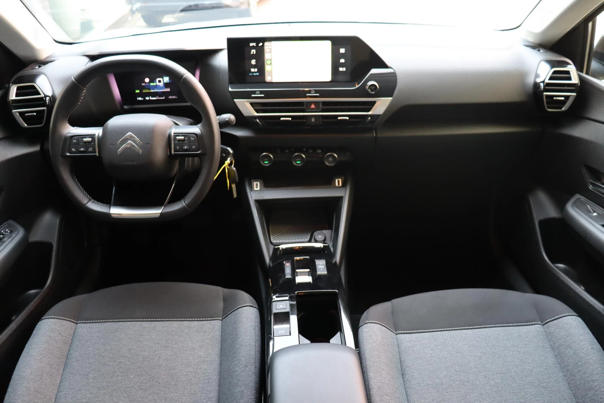 Hoofdafbeelding Citroën ë-C4 X
