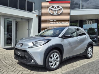 Toyota Aygo X 1.0 VVT-i MT Play STOELVERW AD-CRUISE APPLE/ANDROID CAMERA AIRCO EL-RAMEN DAB+