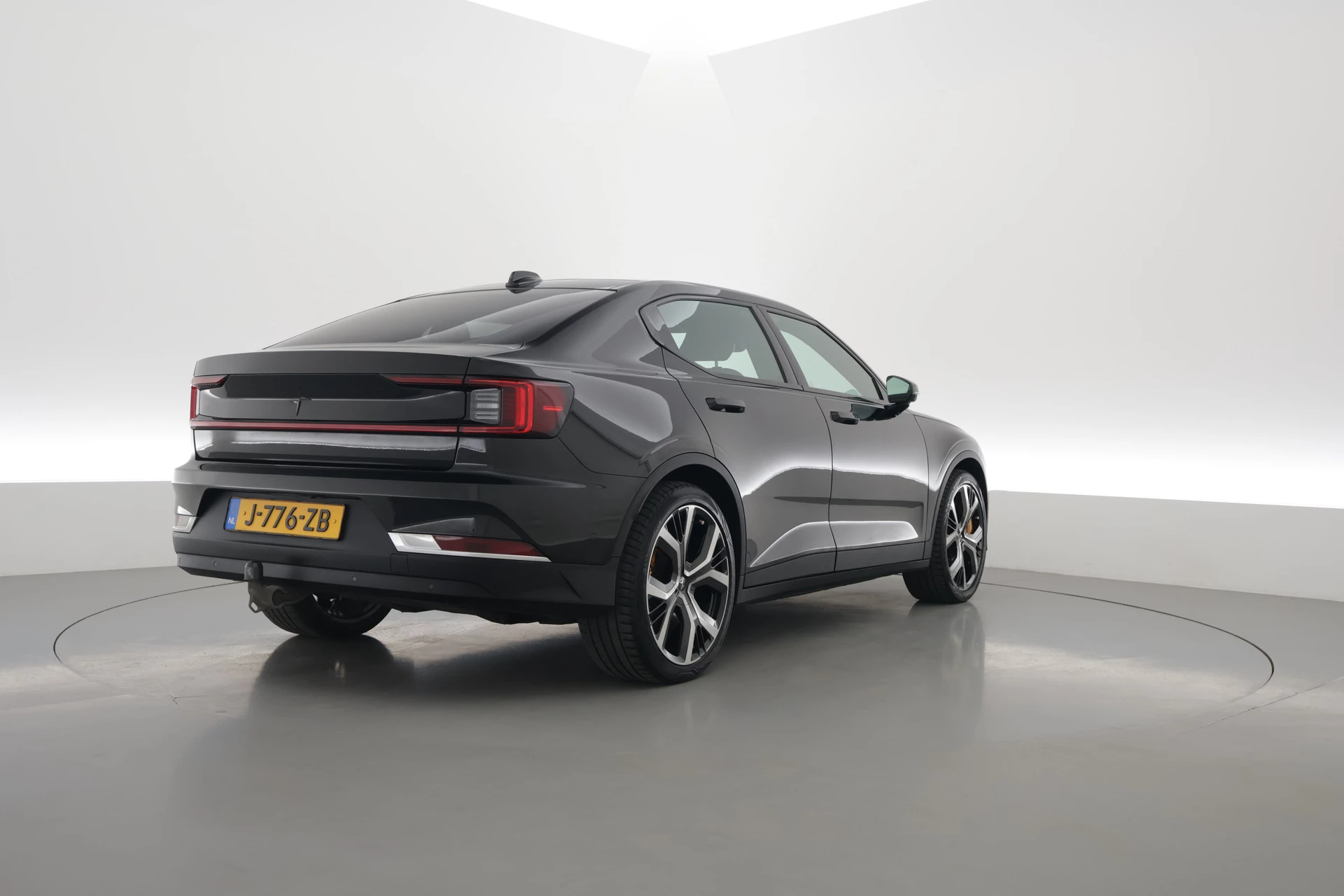 Hoofdafbeelding Polestar 2