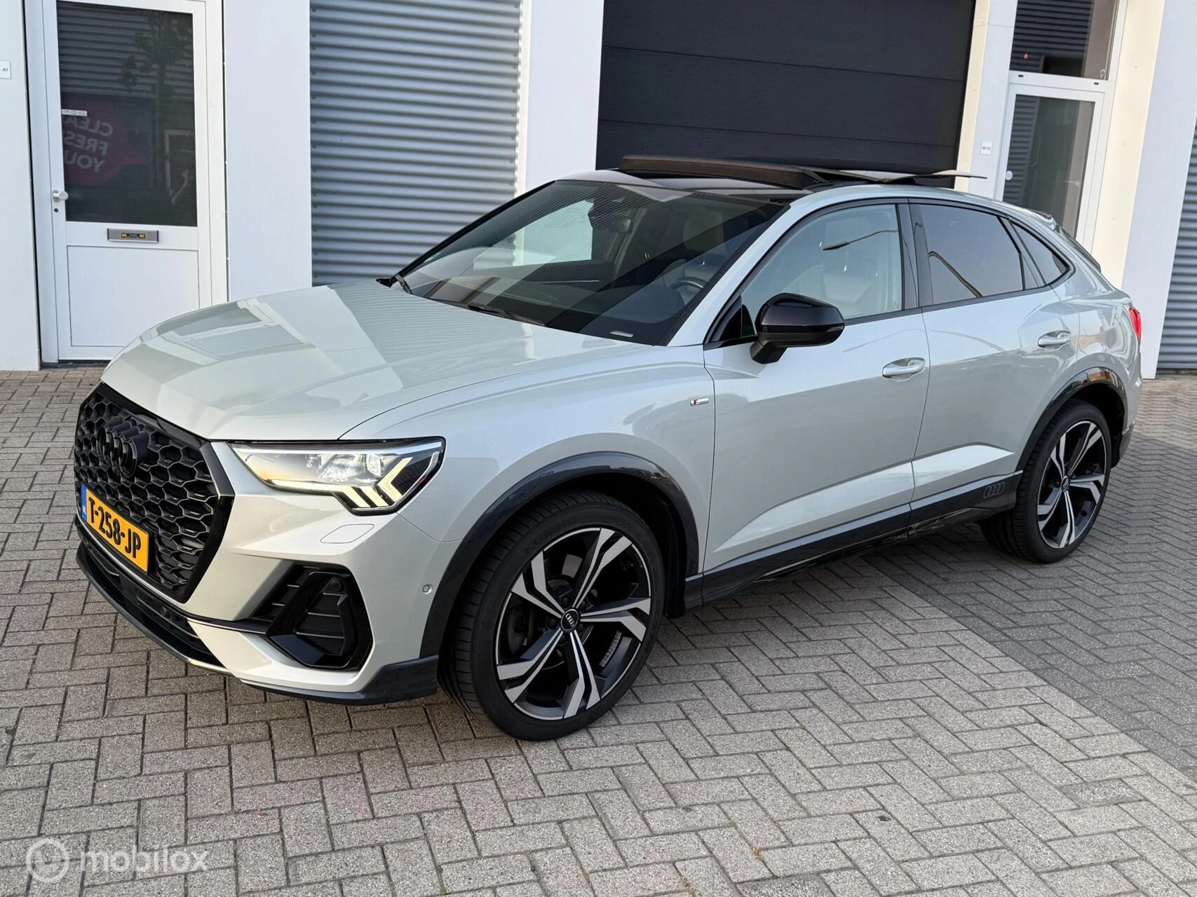 Hoofdafbeelding Audi Q3