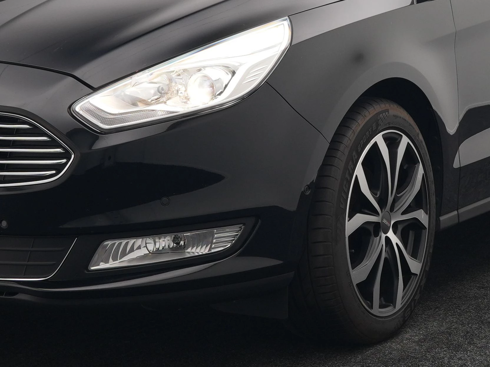 Hoofdafbeelding Ford Galaxy