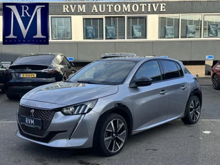 Peugeot e-208 EV GT Pack 50 kWh VAN € 17.900,- VOOR € 16.440,- UW LENTEVOORDEEL € 1.460,-! | 3- FASE LADER | STOELVERWARMING  | CAMERA | PANOROMA DAK |  RIJKLAAR 12 MND BOVAG GARANTIE |