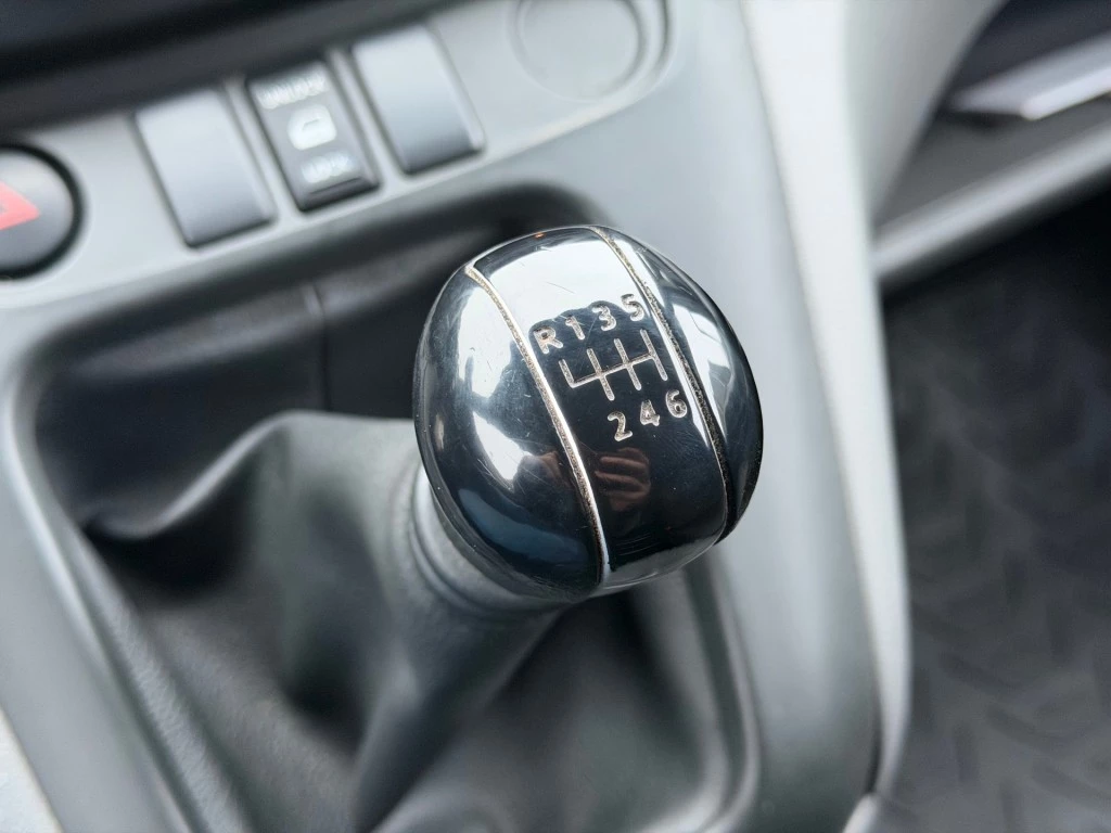 Hoofdafbeelding Nissan NV200