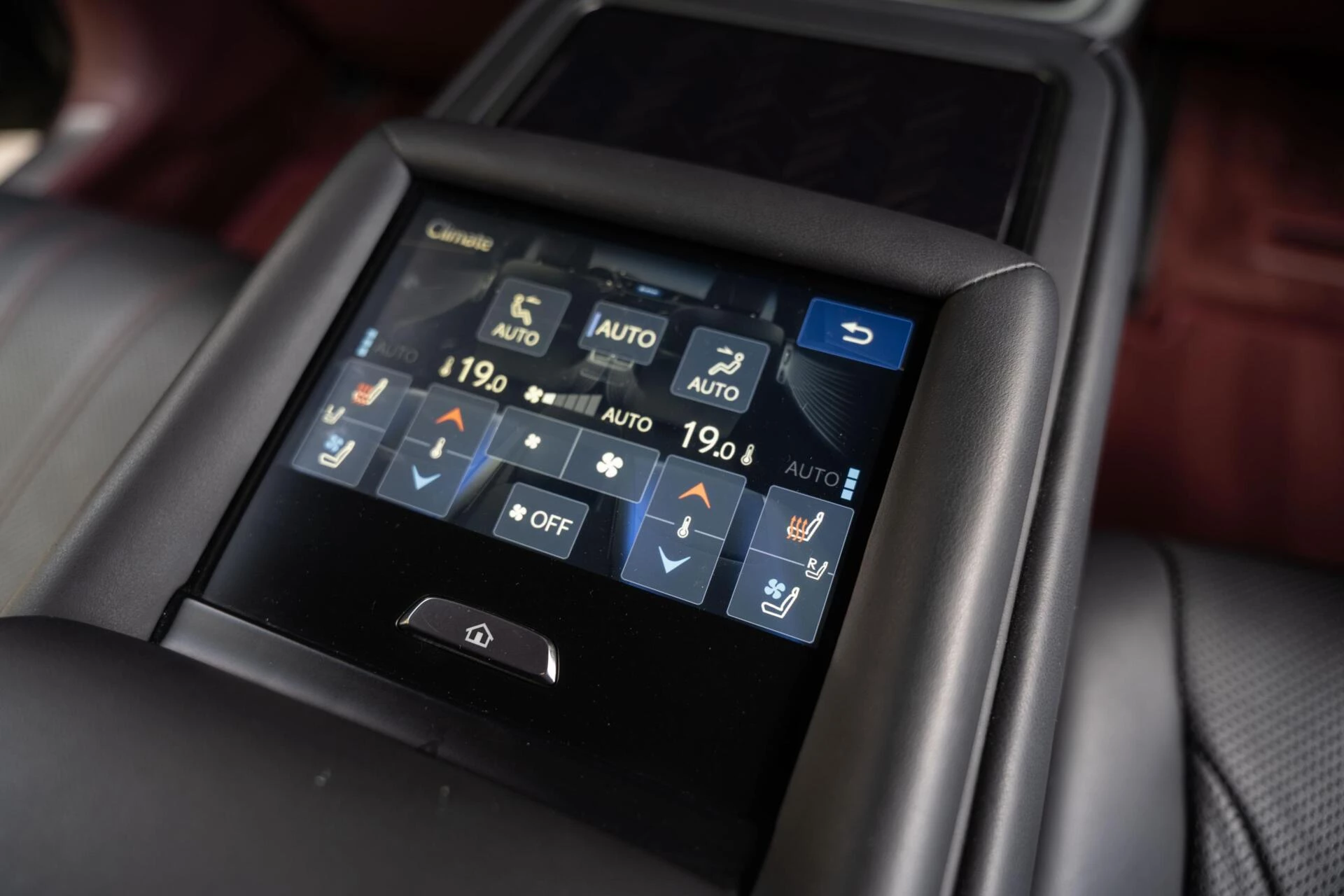 Hoofdafbeelding Lexus LS