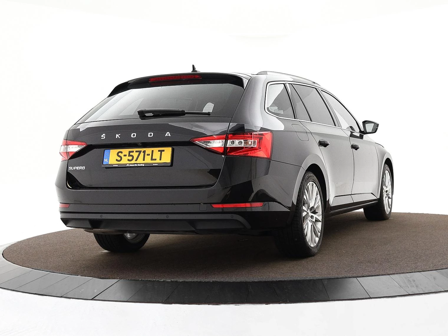 Hoofdafbeelding Škoda Superb