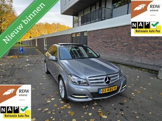 Hoofdafbeelding Mercedes-Benz C-Klasse Mercedes C-klasse 180 CGI FACELIFT PANO/PDC/STOELV/NAVI/APK2026