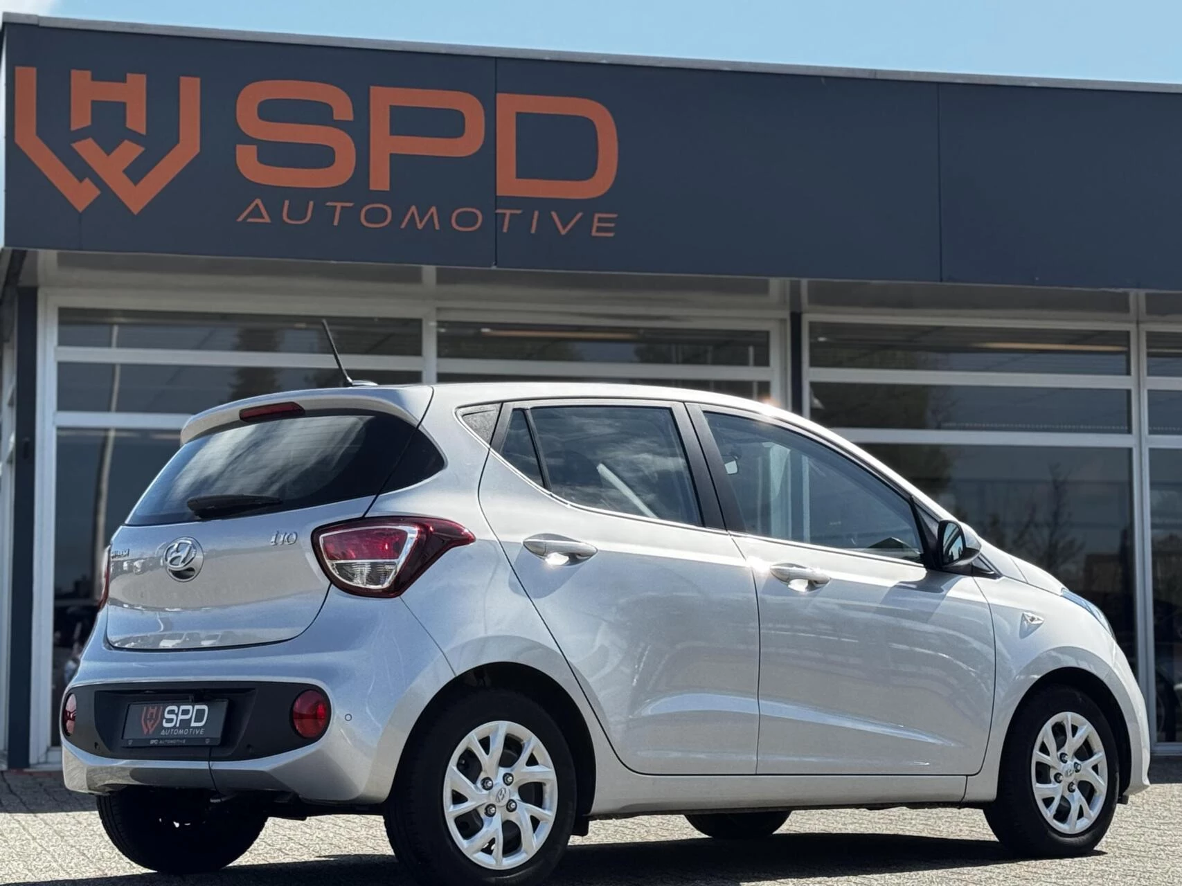 Hoofdafbeelding Hyundai i10