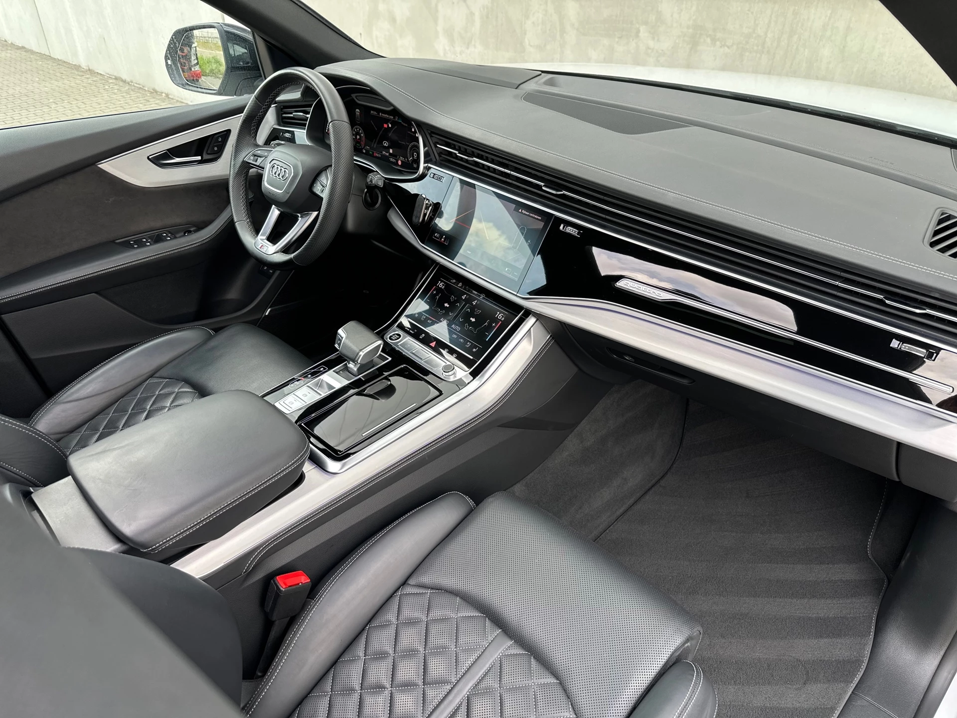 Hoofdafbeelding Audi Q8