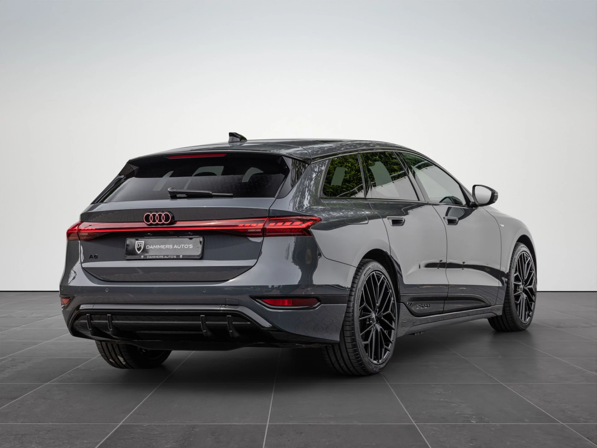 Hoofdafbeelding Audi A6 Avant e-tron