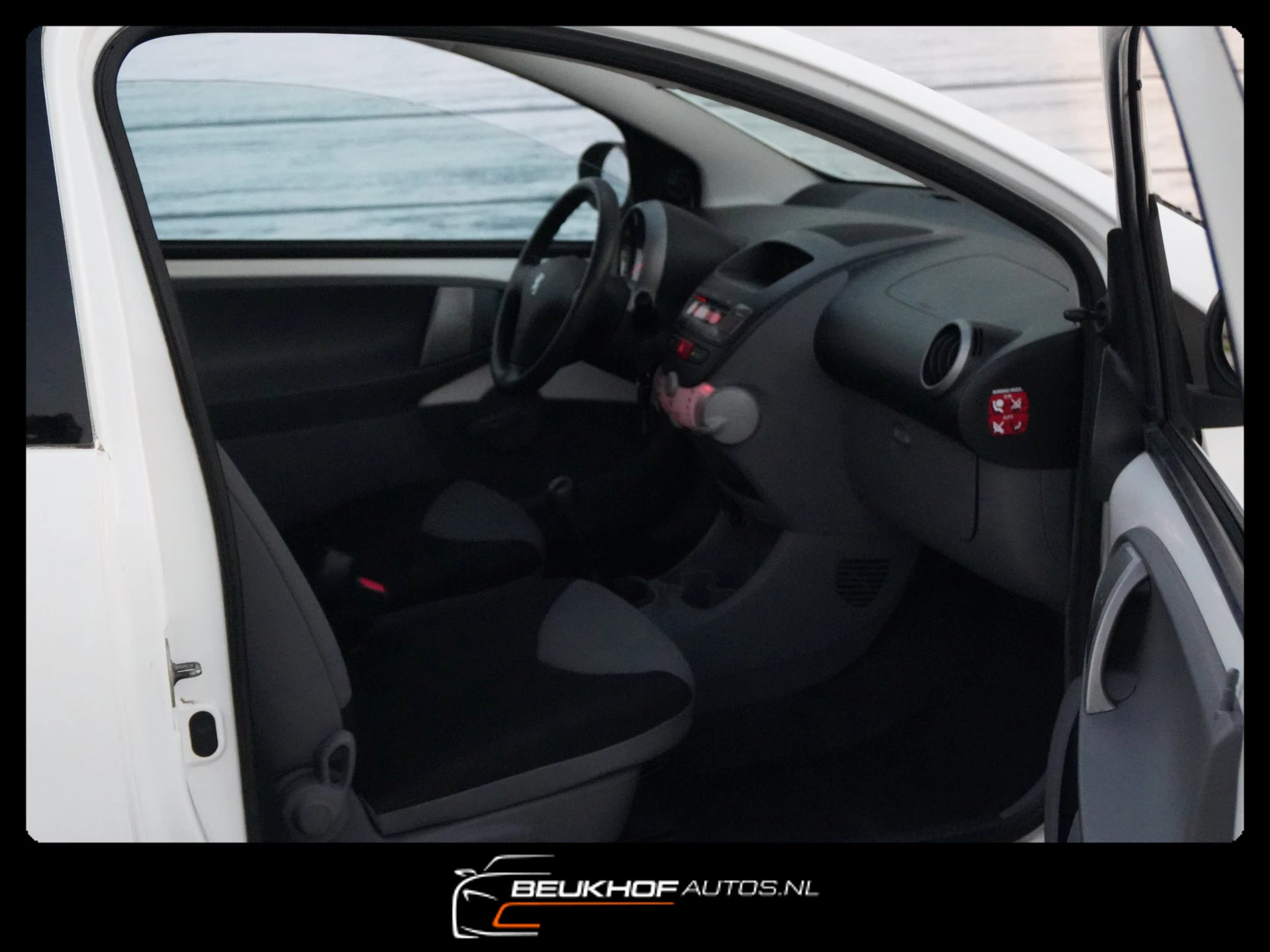 Hoofdafbeelding Peugeot 107