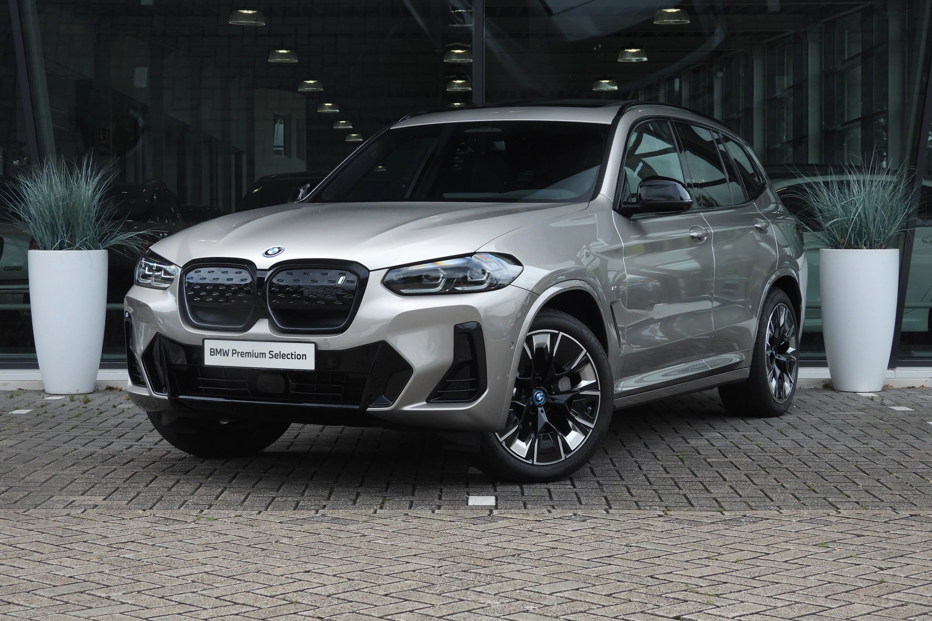 Hoofdafbeelding BMW iX3