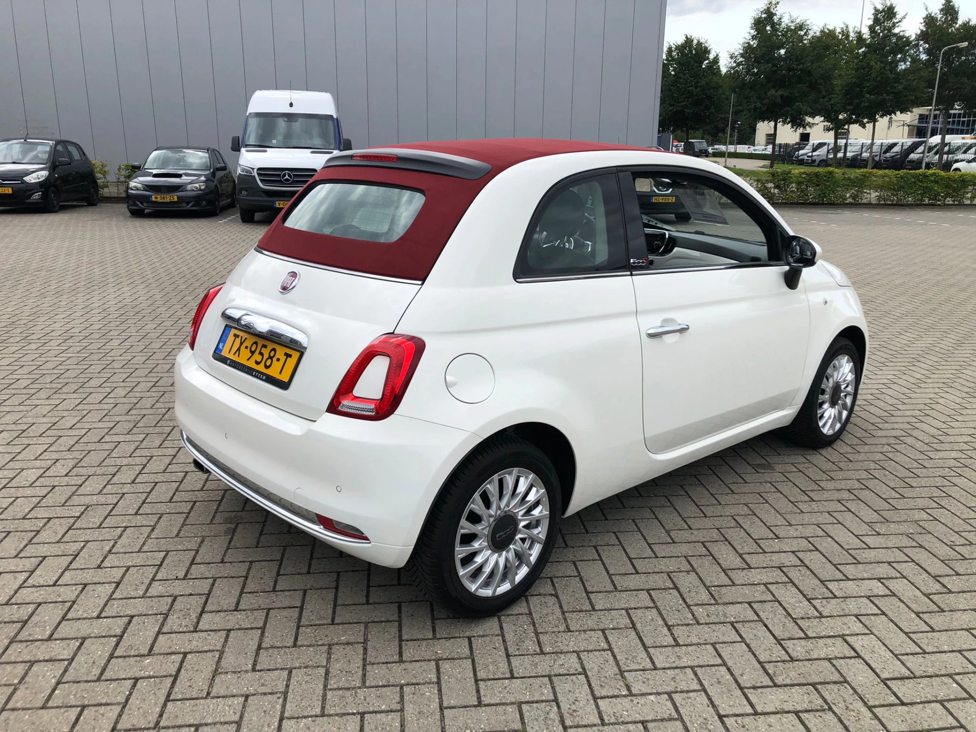 Hoofdafbeelding Fiat 500C