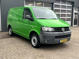 Volkswagen Transporter 2.0 TDI L1H1 Airco Cruise controle Trekhaak 2200kg trekgewicht Telefoonverbinding Navigatiesysteem Camera Schuifdeur Euro 5
