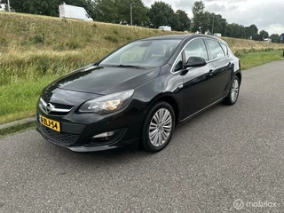 Opel Astra 1.6 CDTi Business +