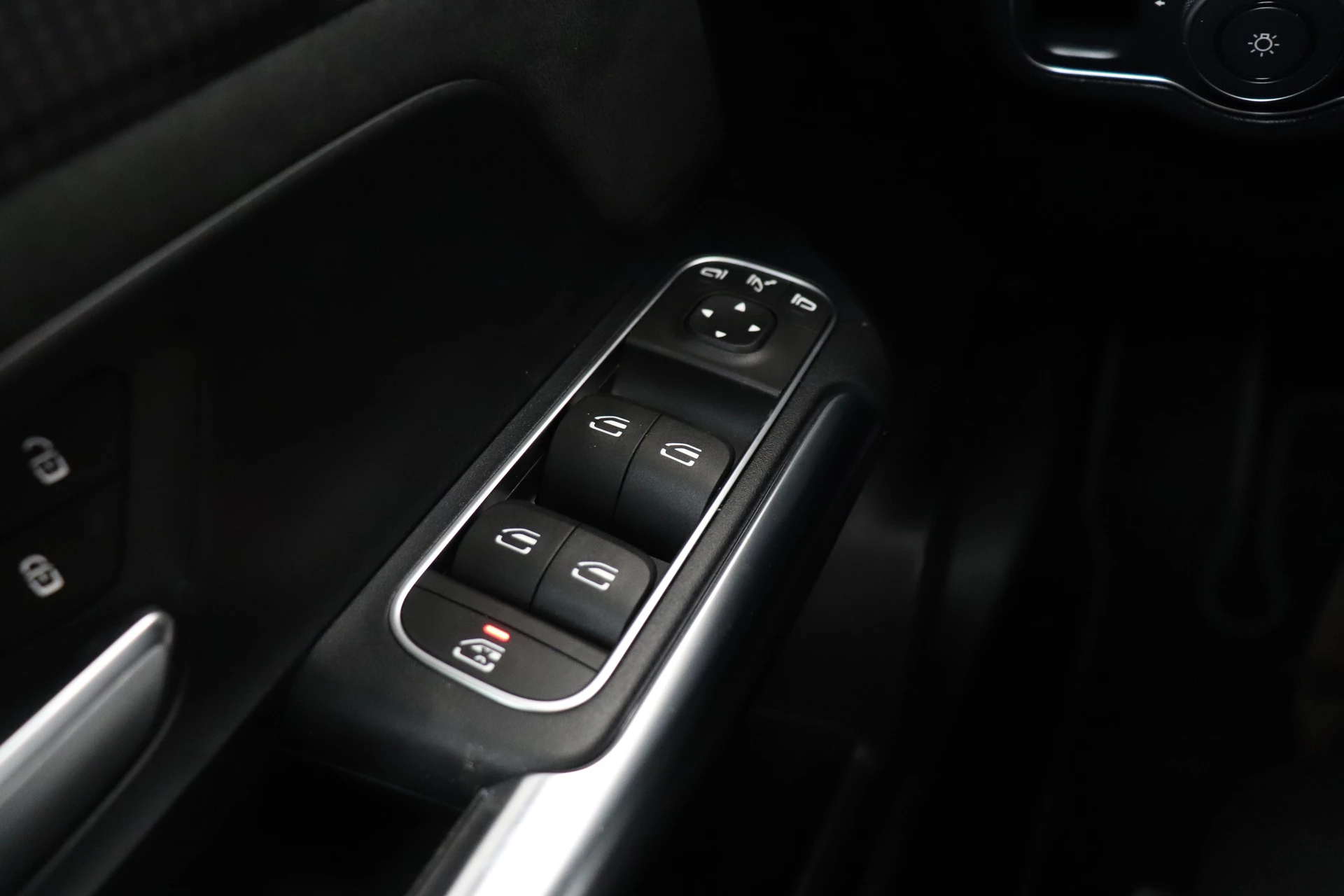 Hoofdafbeelding Mercedes-Benz EQA