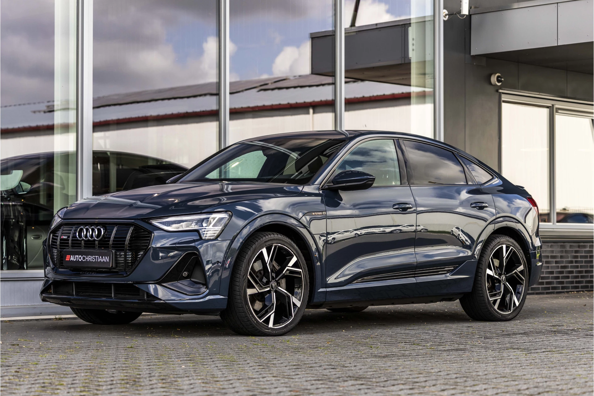 Hoofdafbeelding Audi e-tron