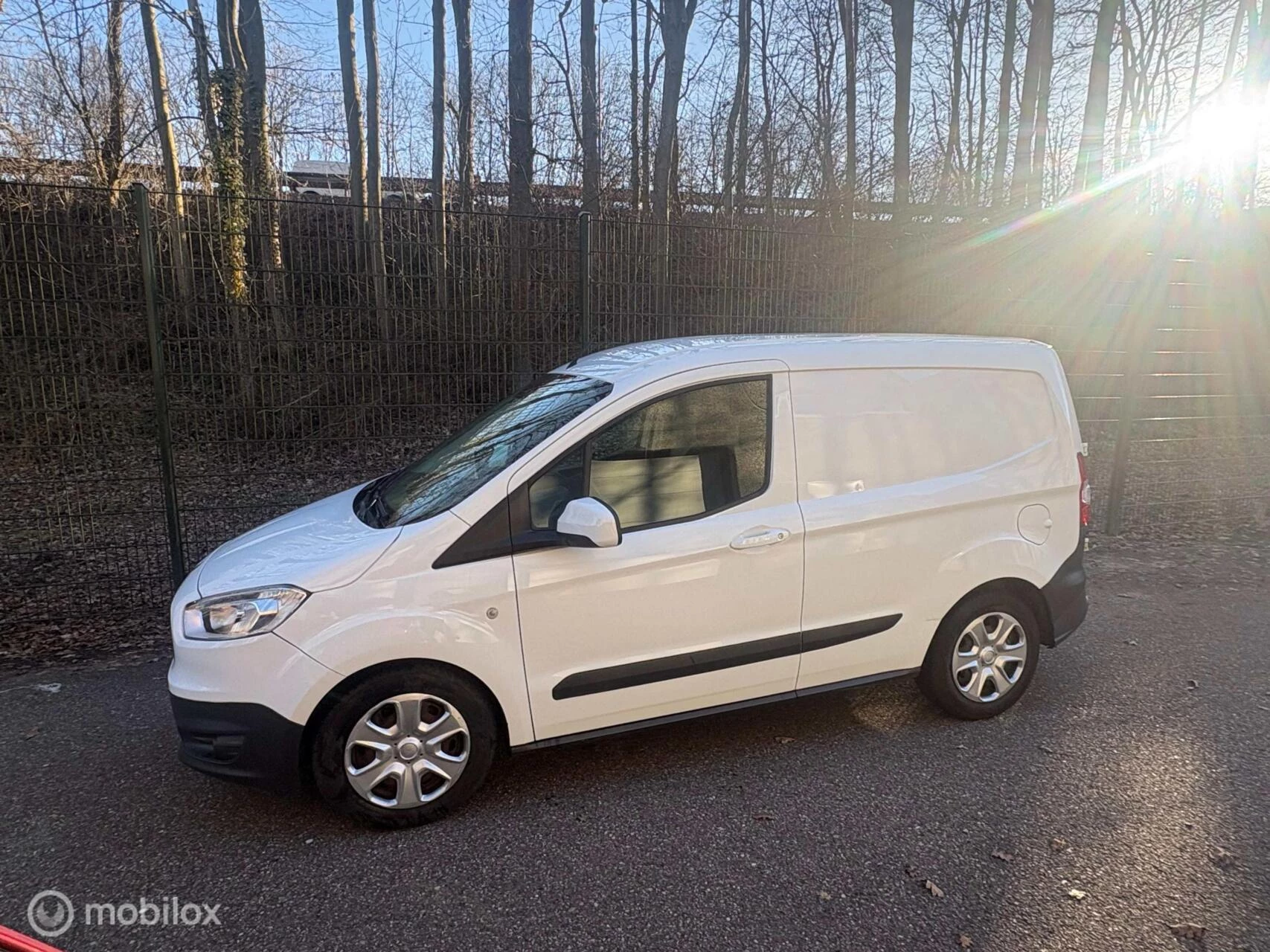 Hoofdafbeelding Ford Transit Courier
