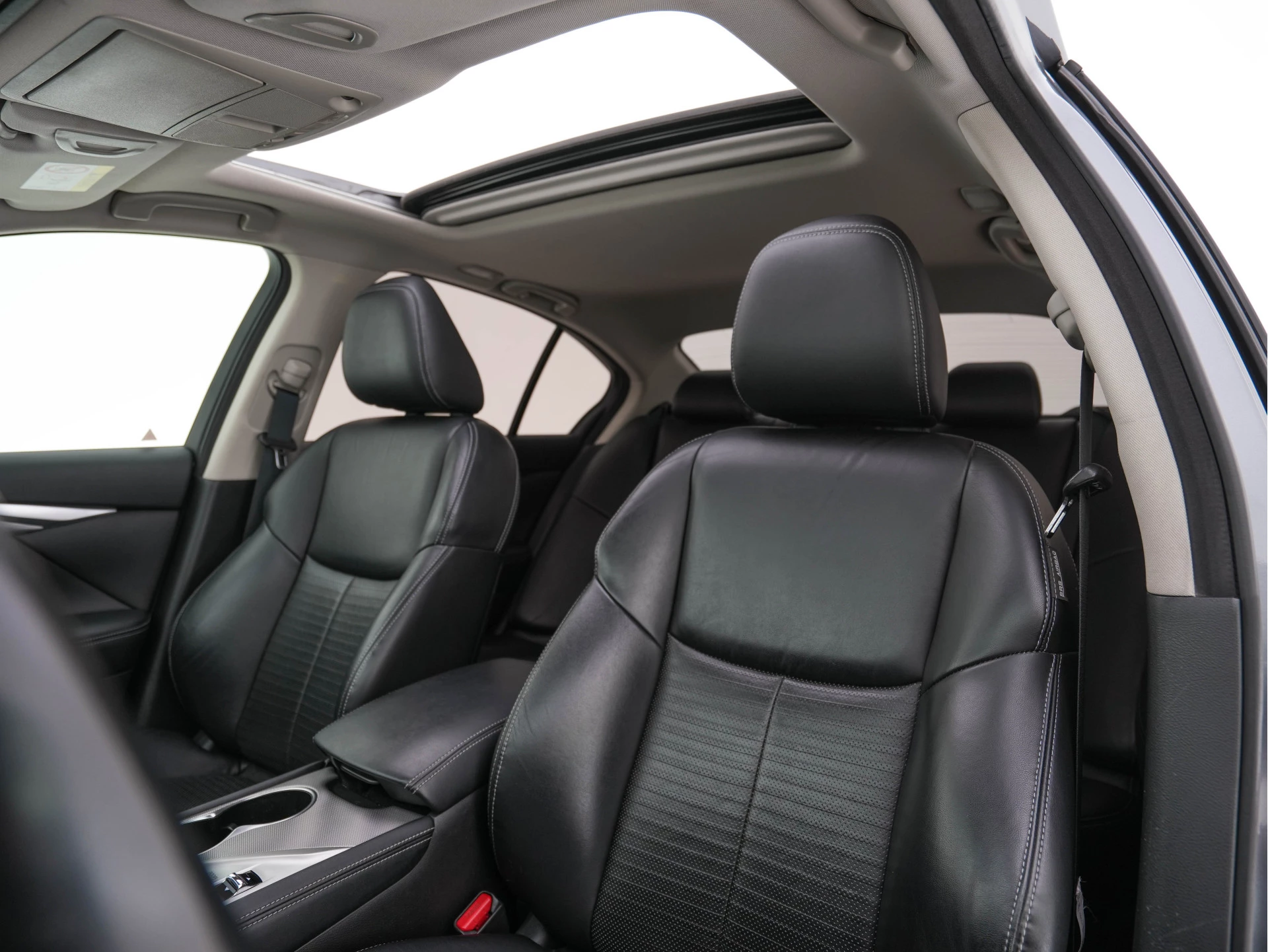 Hoofdafbeelding Infiniti Q