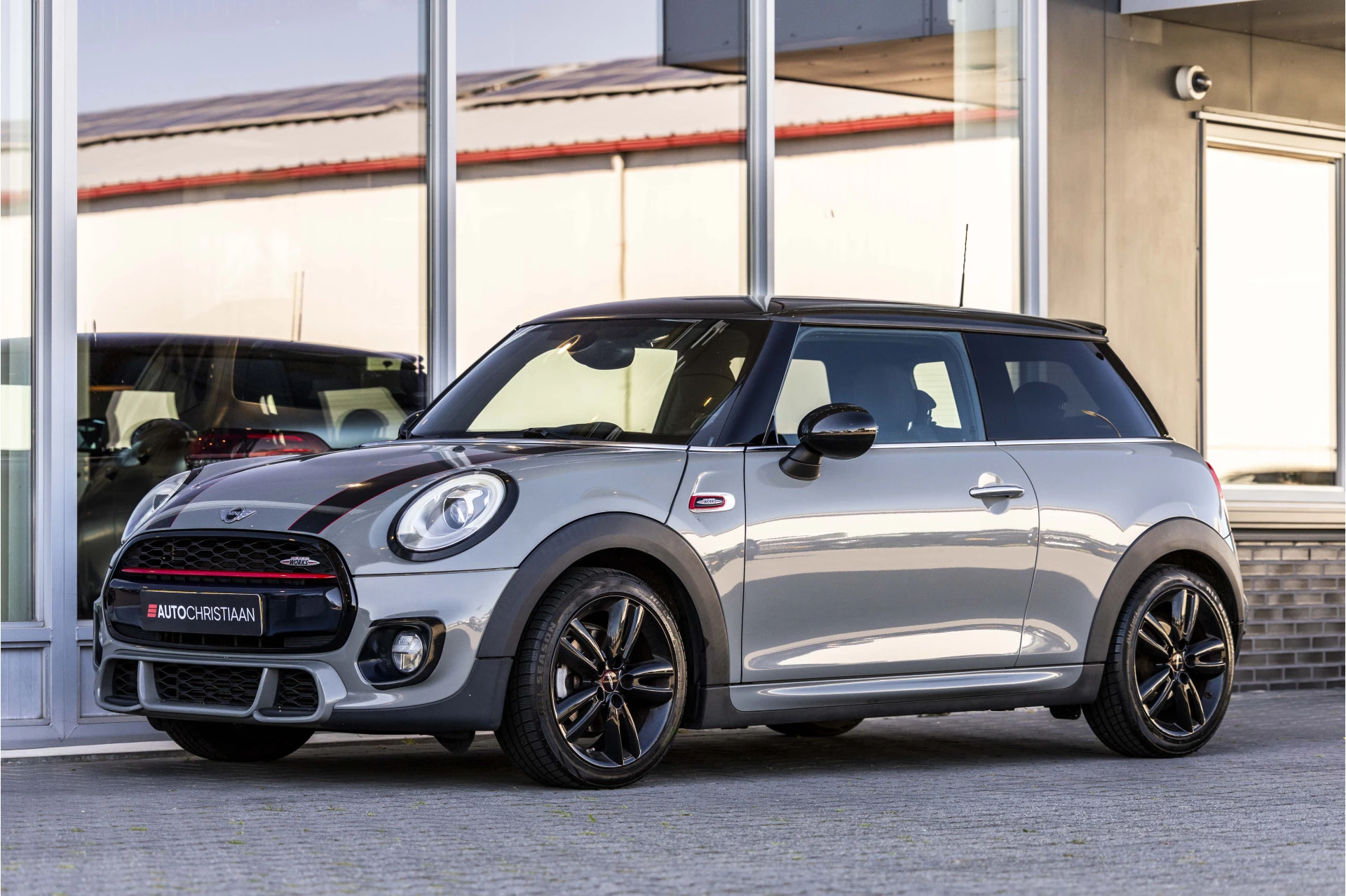 Hoofdafbeelding MINI One