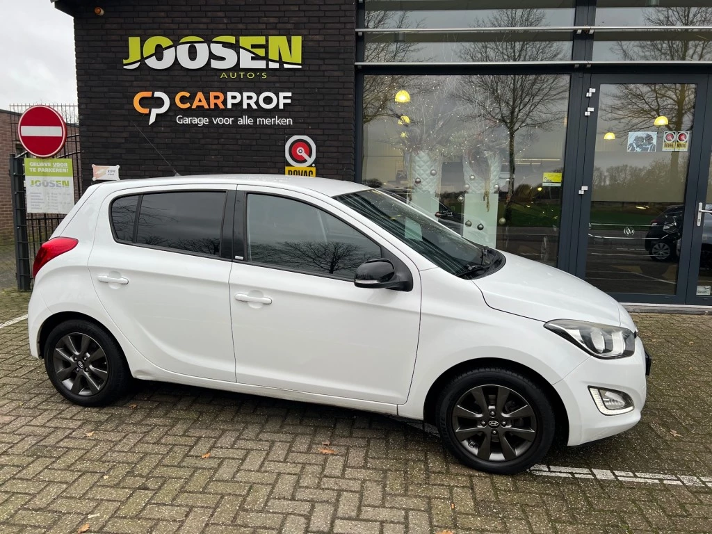 Hoofdafbeelding Hyundai i20