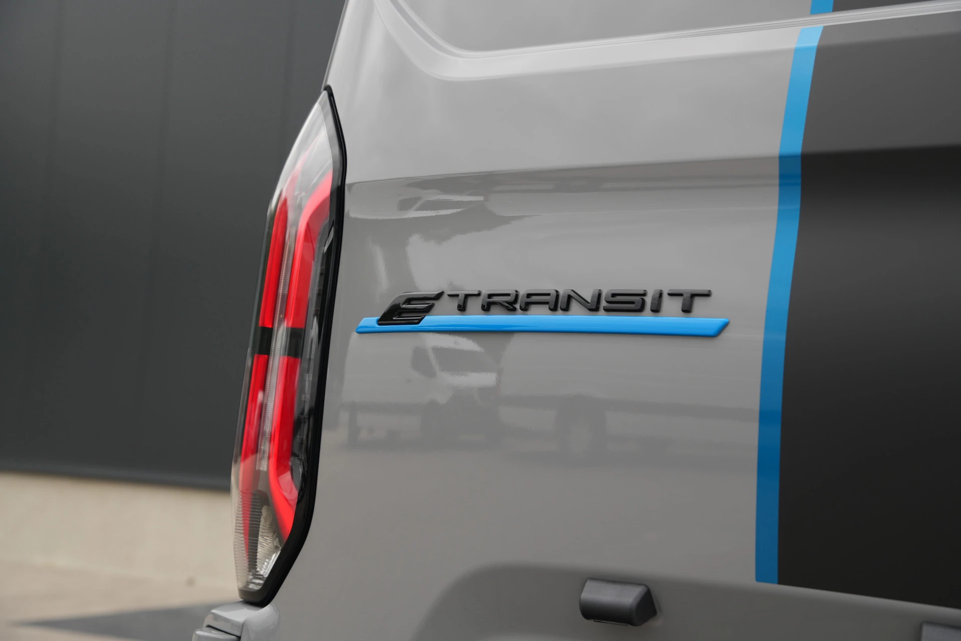 Hoofdafbeelding Ford E-Transit Custom
