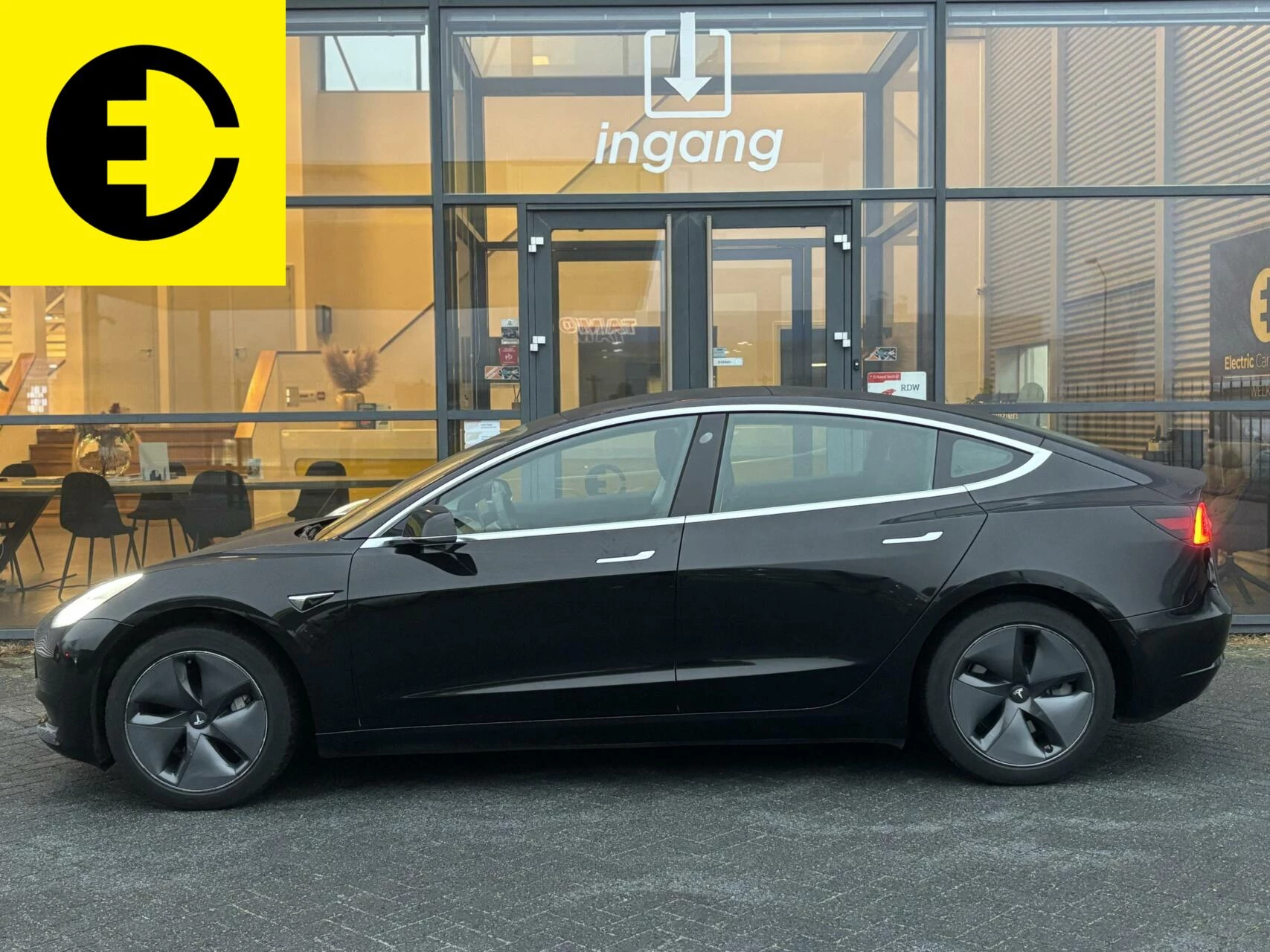 Hoofdafbeelding Tesla Model 3