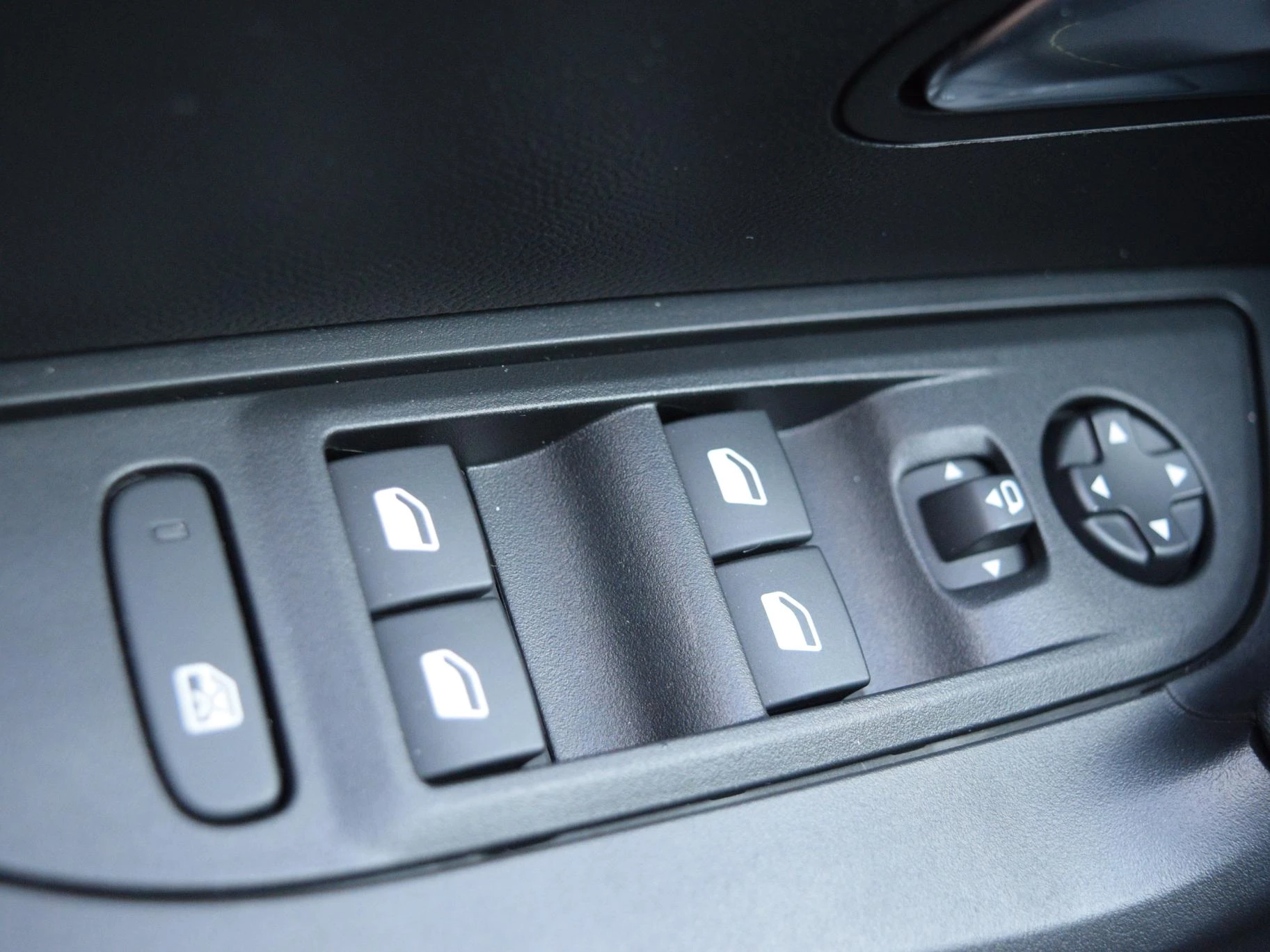 Hoofdafbeelding Peugeot e-2008