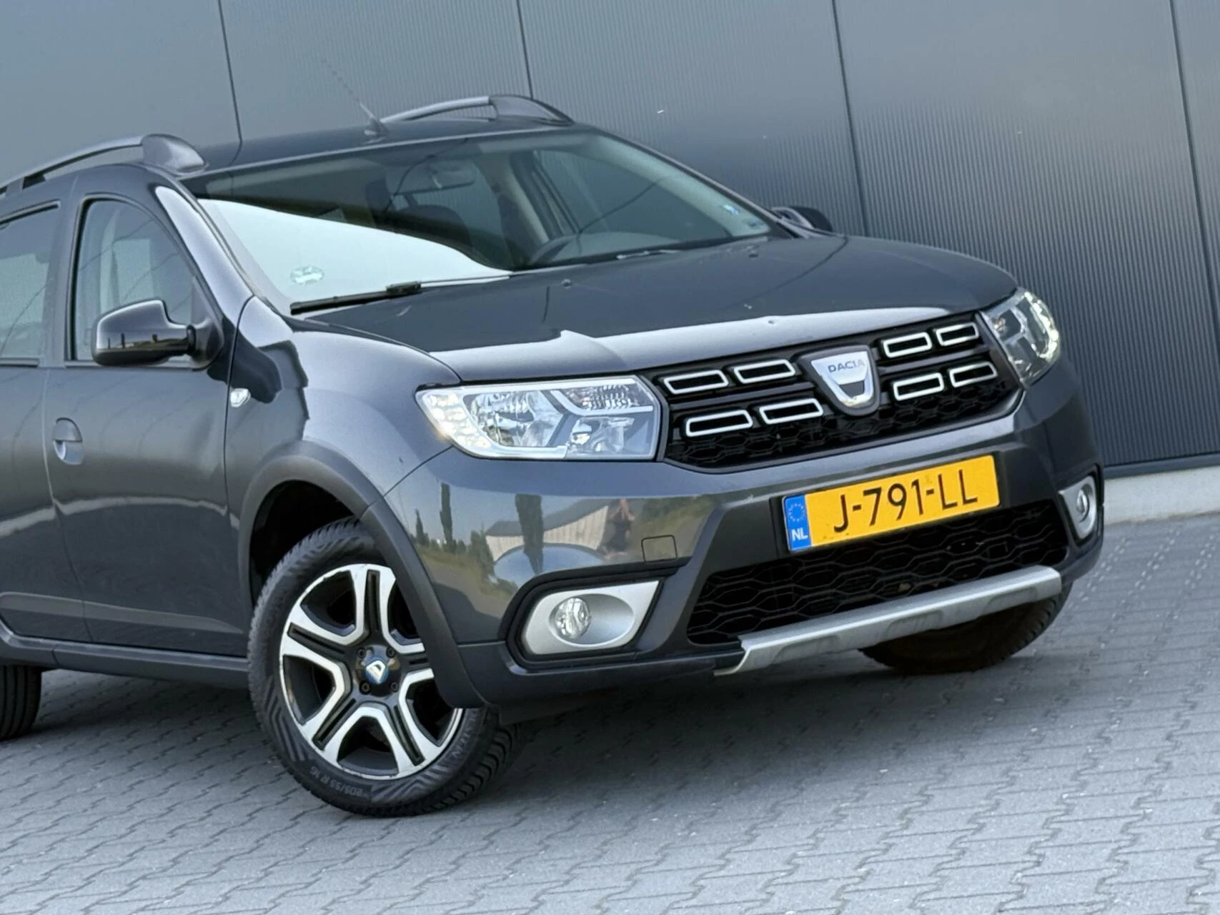 Hoofdafbeelding Dacia Logan