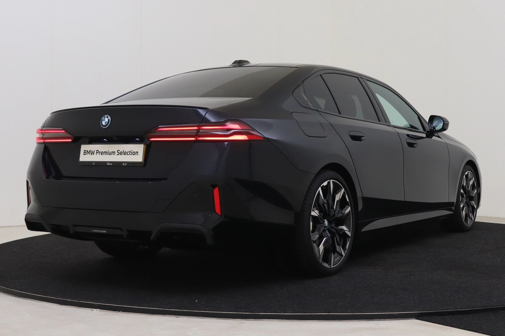 Hoofdafbeelding BMW i5