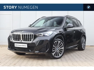 BMW X1 xDrive25e High Executive M Sport Automaat / Panoramadak / Sportstoelen / M Adaptief onderstel / Comfort Access / Adaptieve LED / Parking Assistant Plus / Head-Up