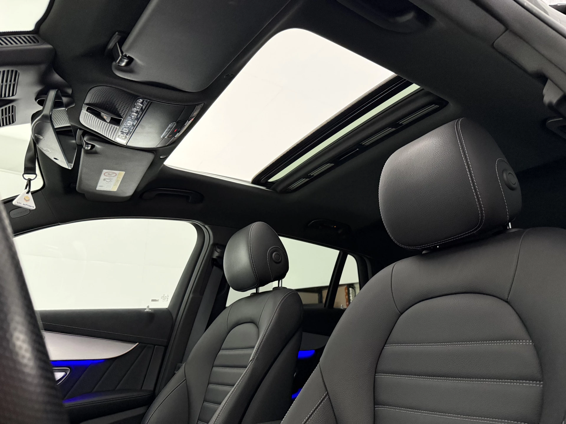 Hoofdafbeelding Mercedes-Benz EQC
