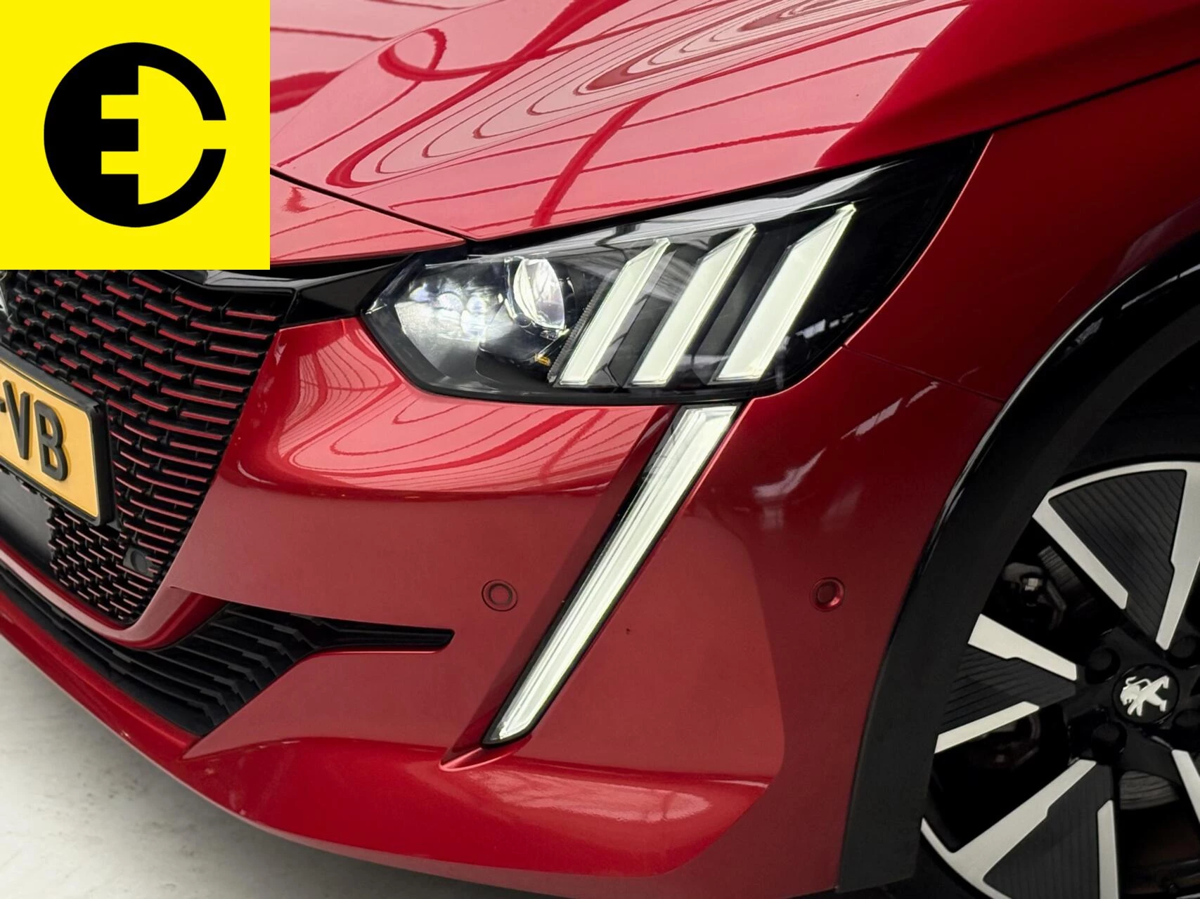 Hoofdafbeelding Peugeot e-208