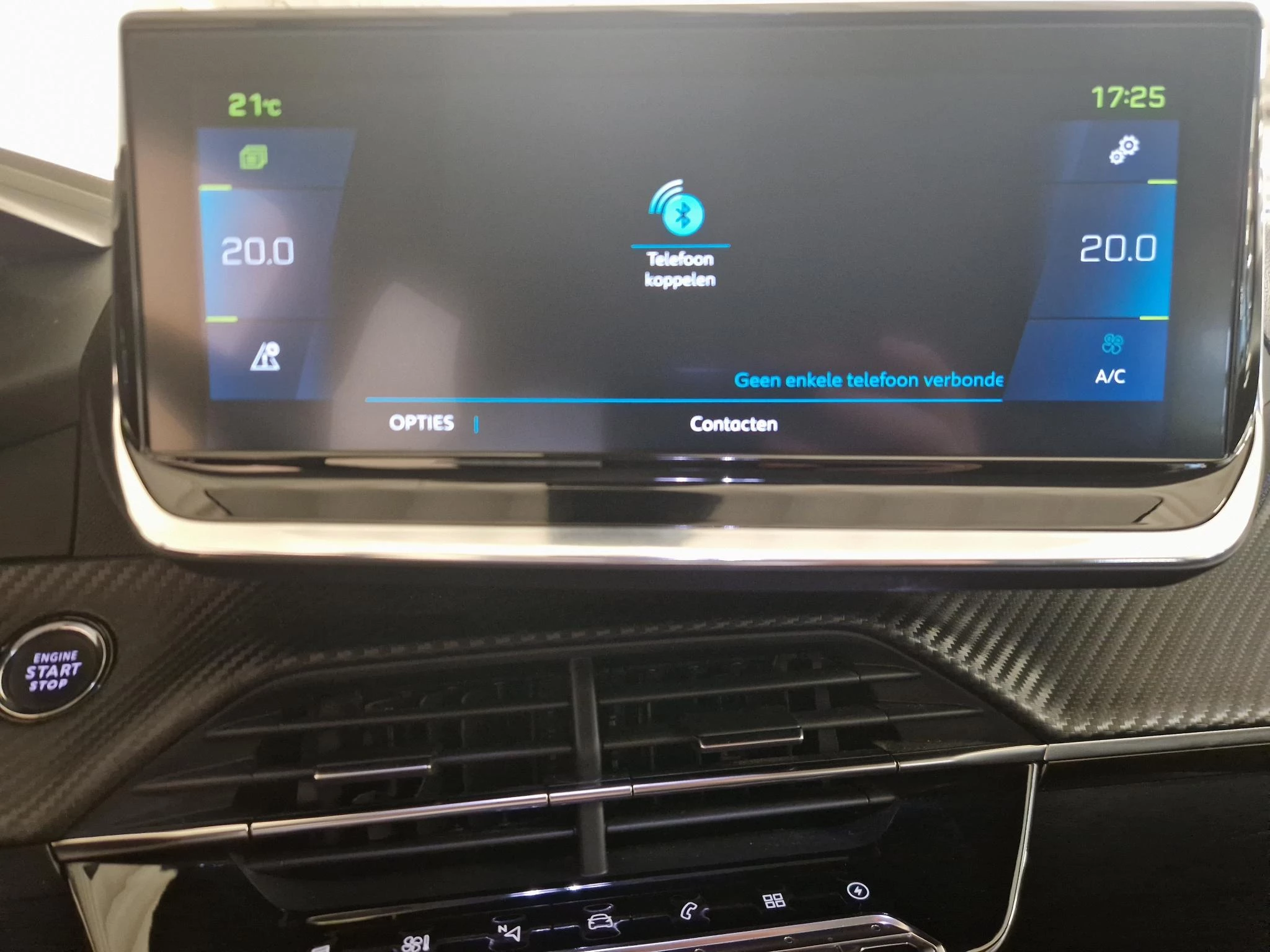 Hoofdafbeelding Peugeot e-2008