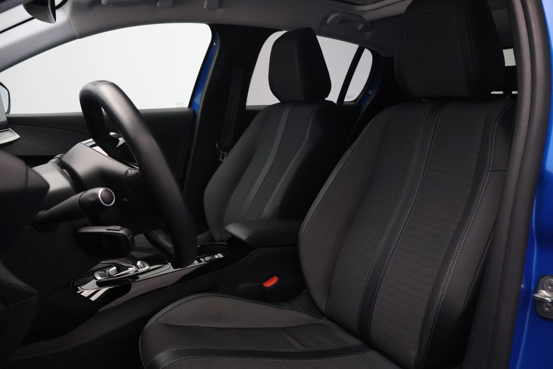 Hoofdafbeelding Peugeot e-208