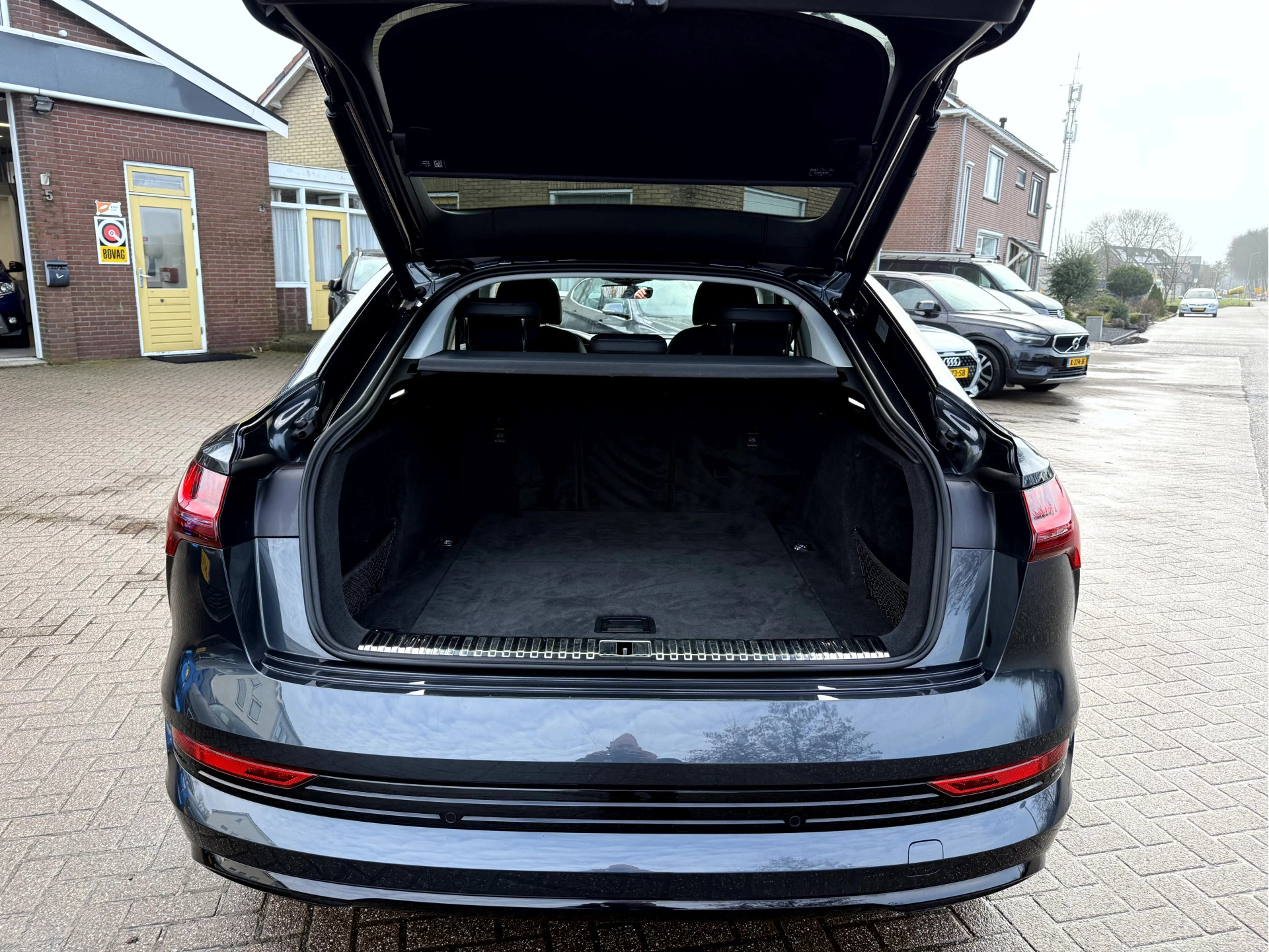 Hoofdafbeelding Audi e-tron