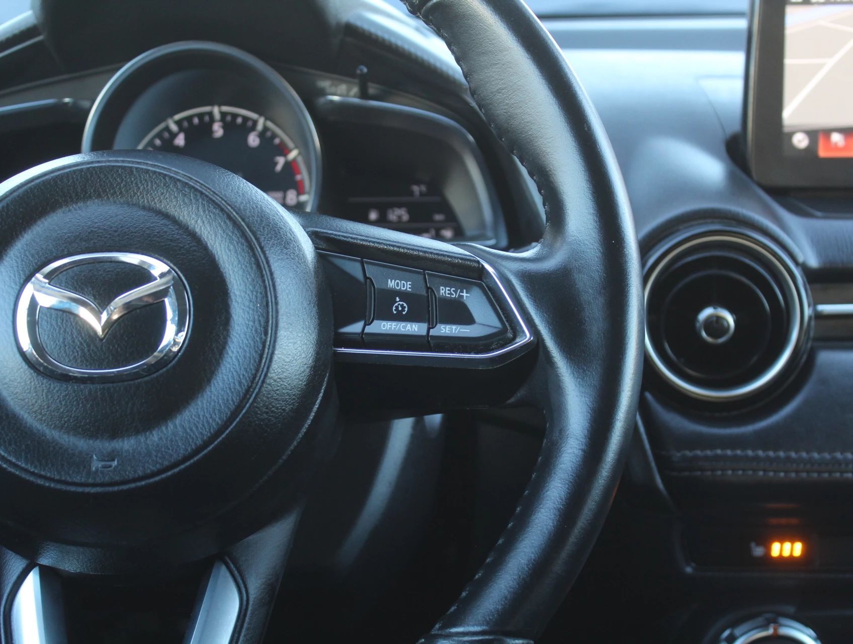 Hoofdafbeelding Mazda 2